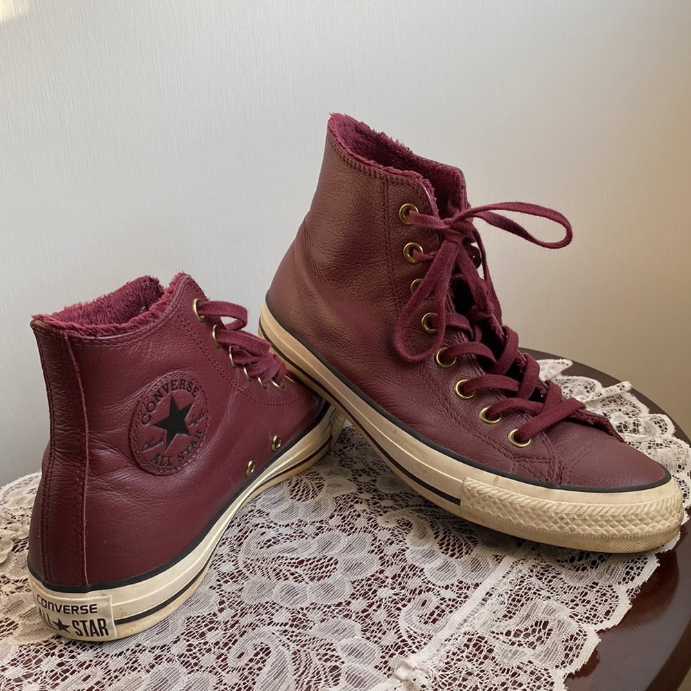 Leather Converse Chuck Taylor All Star Burgundy High top Sneakers size 8